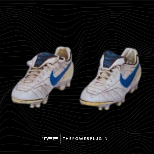 Carlos Tévez (Manchester City 2010/11) – Boots (Nike)