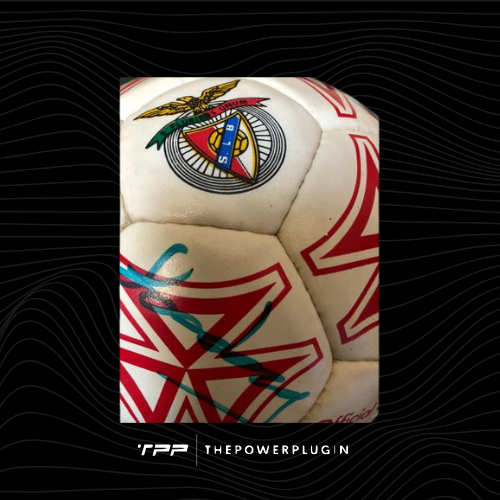 Benfica – Football – Team Signed (Including Eusébio)