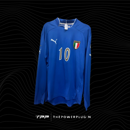 Francesco Totti – #10 Italy Jersey (2003/04)