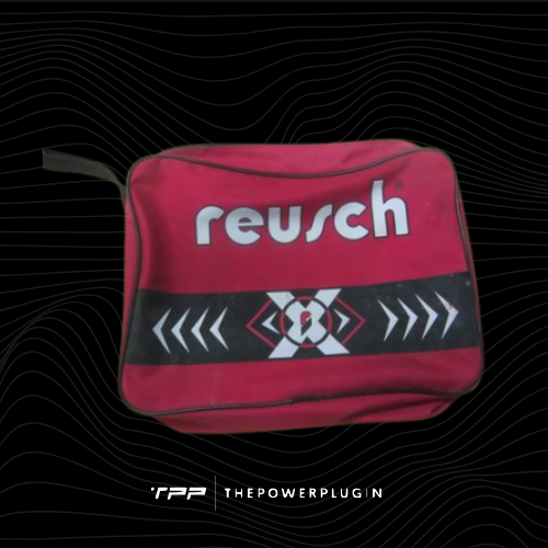 Julio César – Goalkeeper Gloves with Case (Reusch)